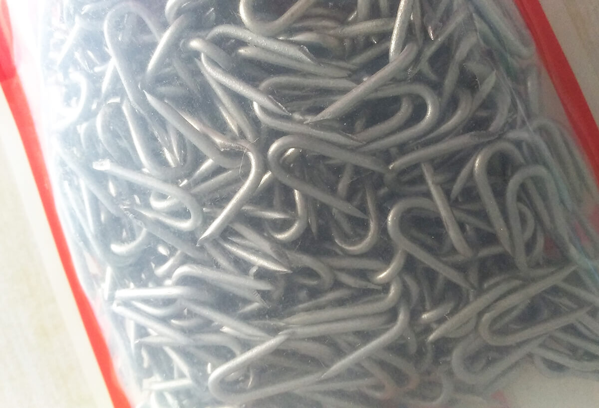 亜鉛メッキステープル